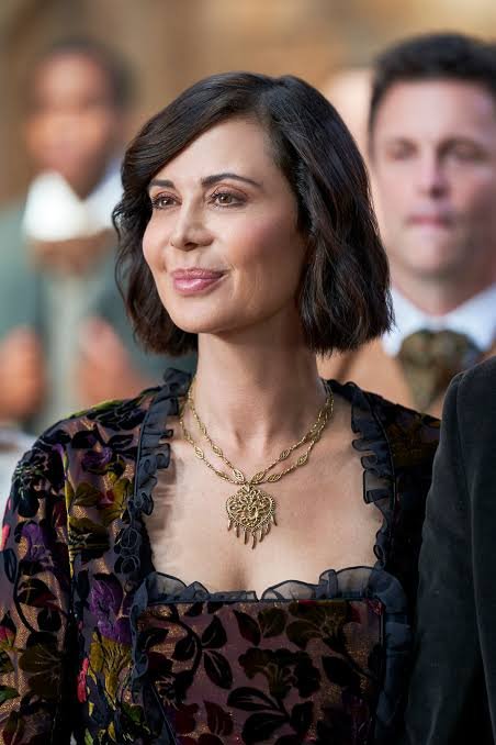 Catherine Bell - Wikibash